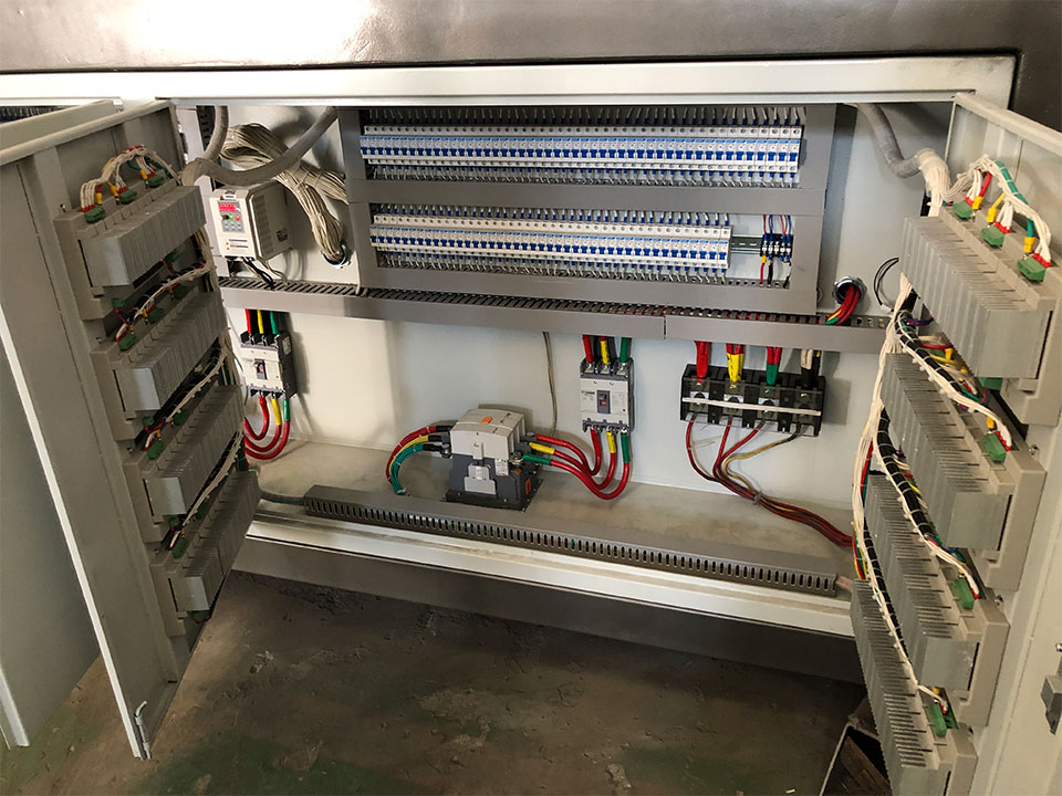 厚片自動上料吸塑機