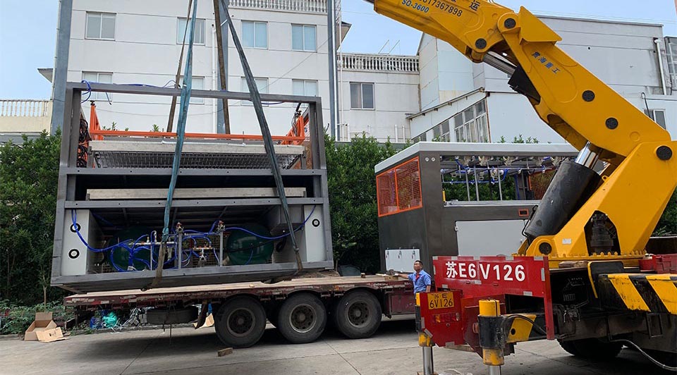 早餐車擋板吸塑機(jī)